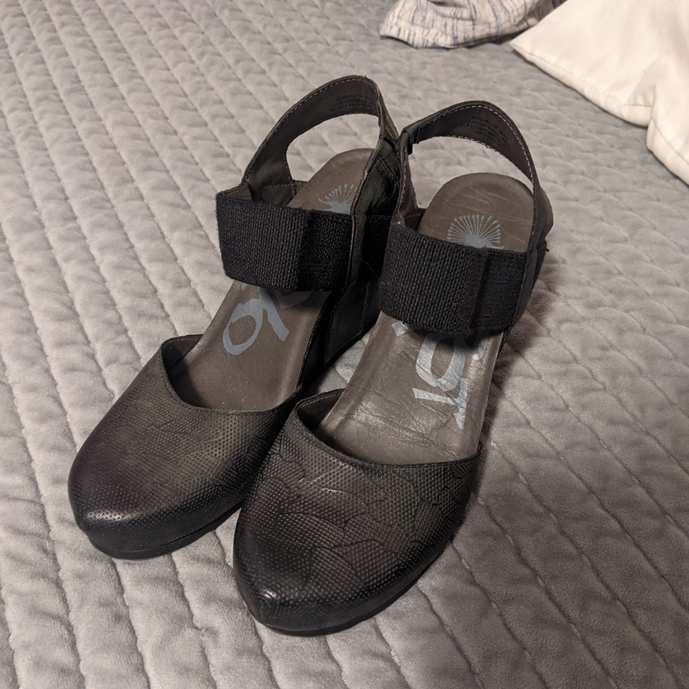 OTBT Black Wedges